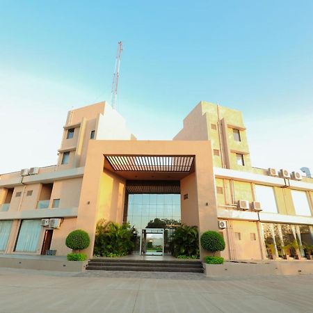 Club Heaven Palanpur Hotel Exterior foto