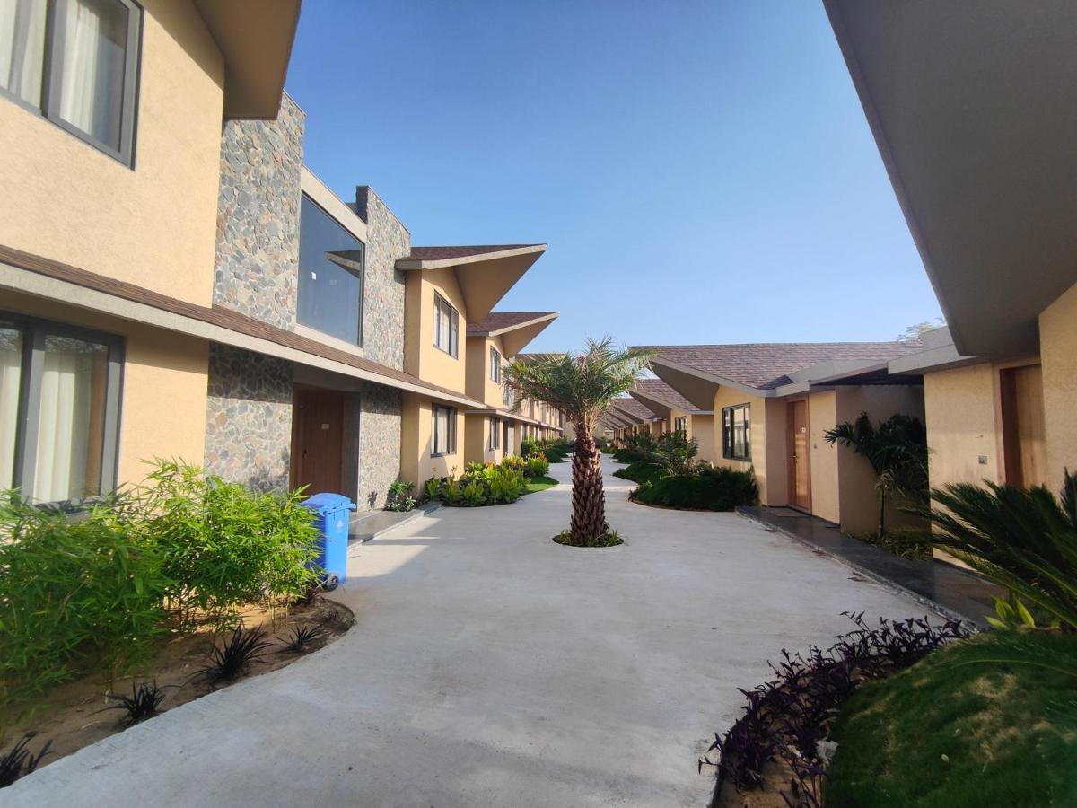 Club Heaven Palanpur Hotel Exterior foto