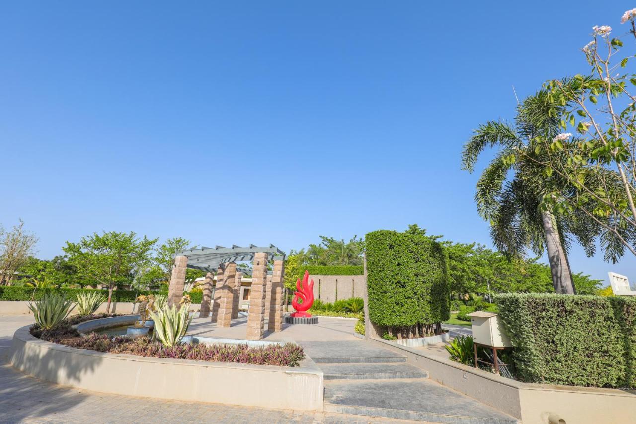 Club Heaven Palanpur Hotel Exterior foto