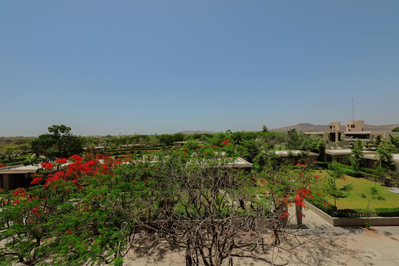Club Heaven Palanpur Hotel Exterior foto